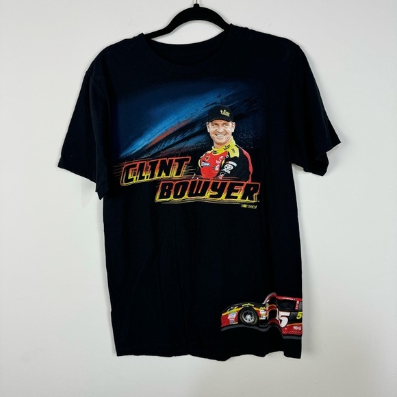 Nascar Chase Authentics Clint Bowyer #15 Racing T-Shirt - Picture 1 of 6